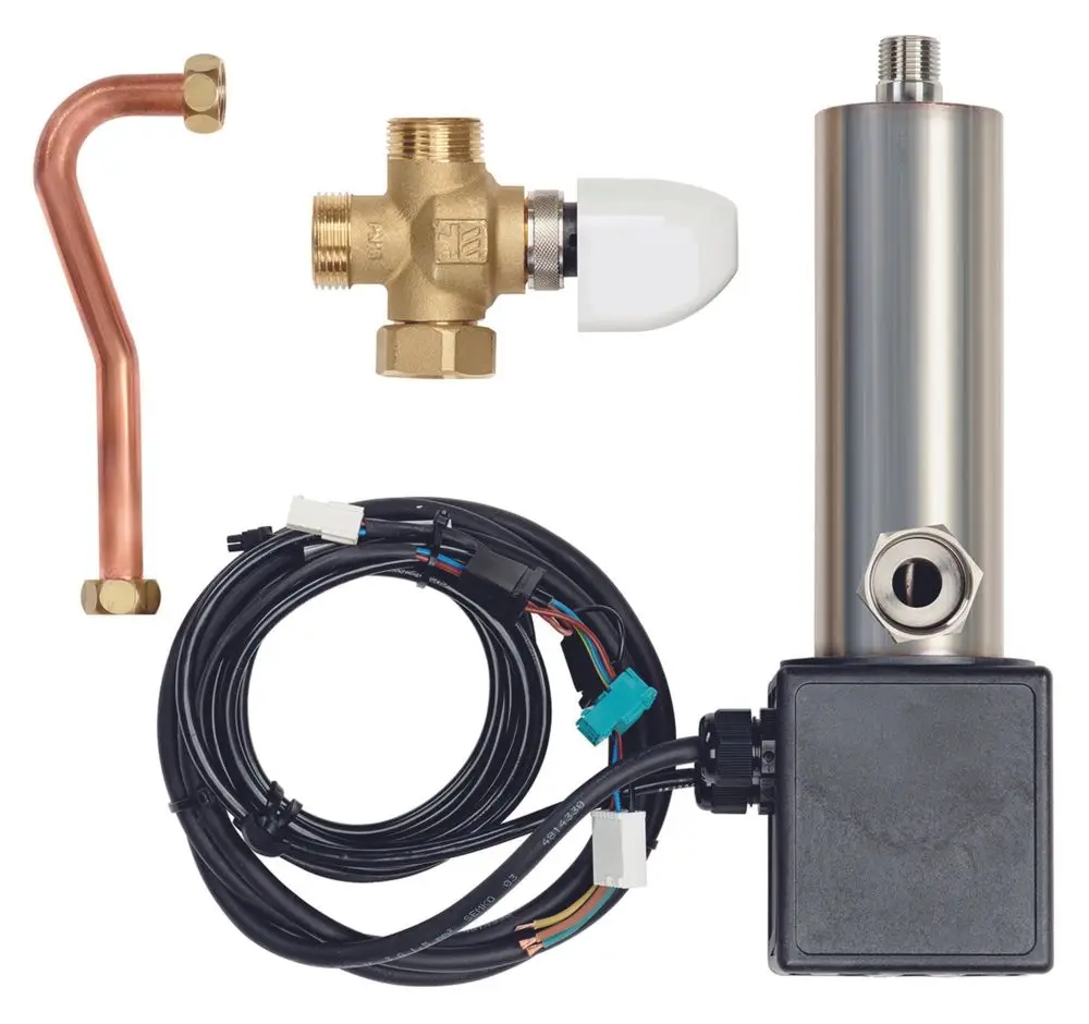 Vaillant Elektro Heizstab mit 3-Wegeventil und Stellantrieb. Komponenten bestehen aus einem Kupferrohr, einem Messingventil und einem Kabelbaum.